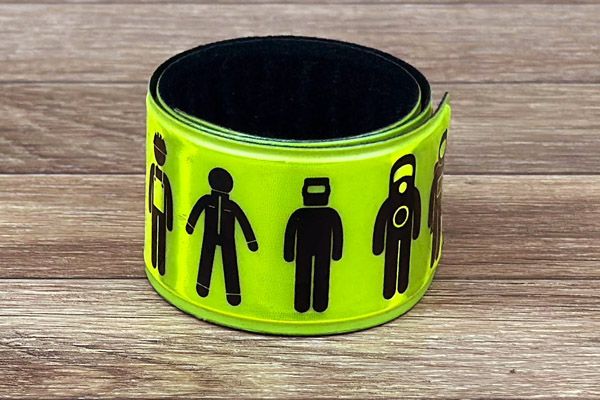 reflecterende slapwraps worden vaak bij bewustmakingscampagnes als give-away uitgedeeld